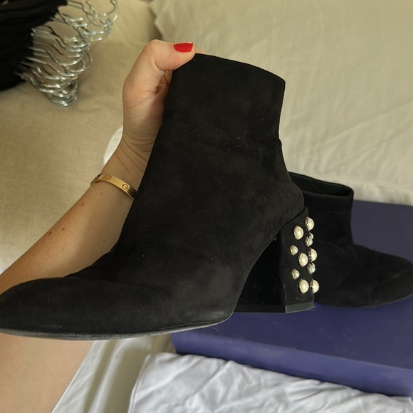 Stuart Weitzman Suede Pearl booties - Picture 3 of 4